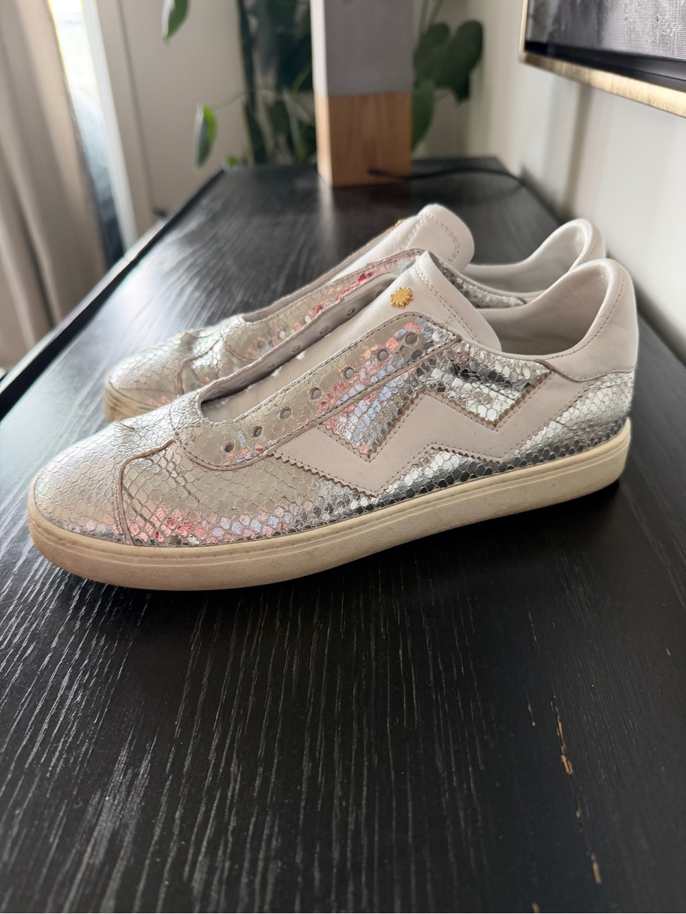 Stuart Weitzman Silver Metallic Snake-Print Low-Top Sneakers *missing laces